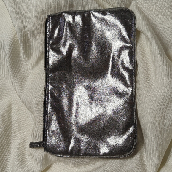 NWO Tags Victoria's Secret (VS) Make Up Bag - Picture 4 of 4